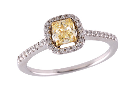 A196-58870: LDR .52 LGT FANCY YELL DIA .66 TW (EGL D14022404)