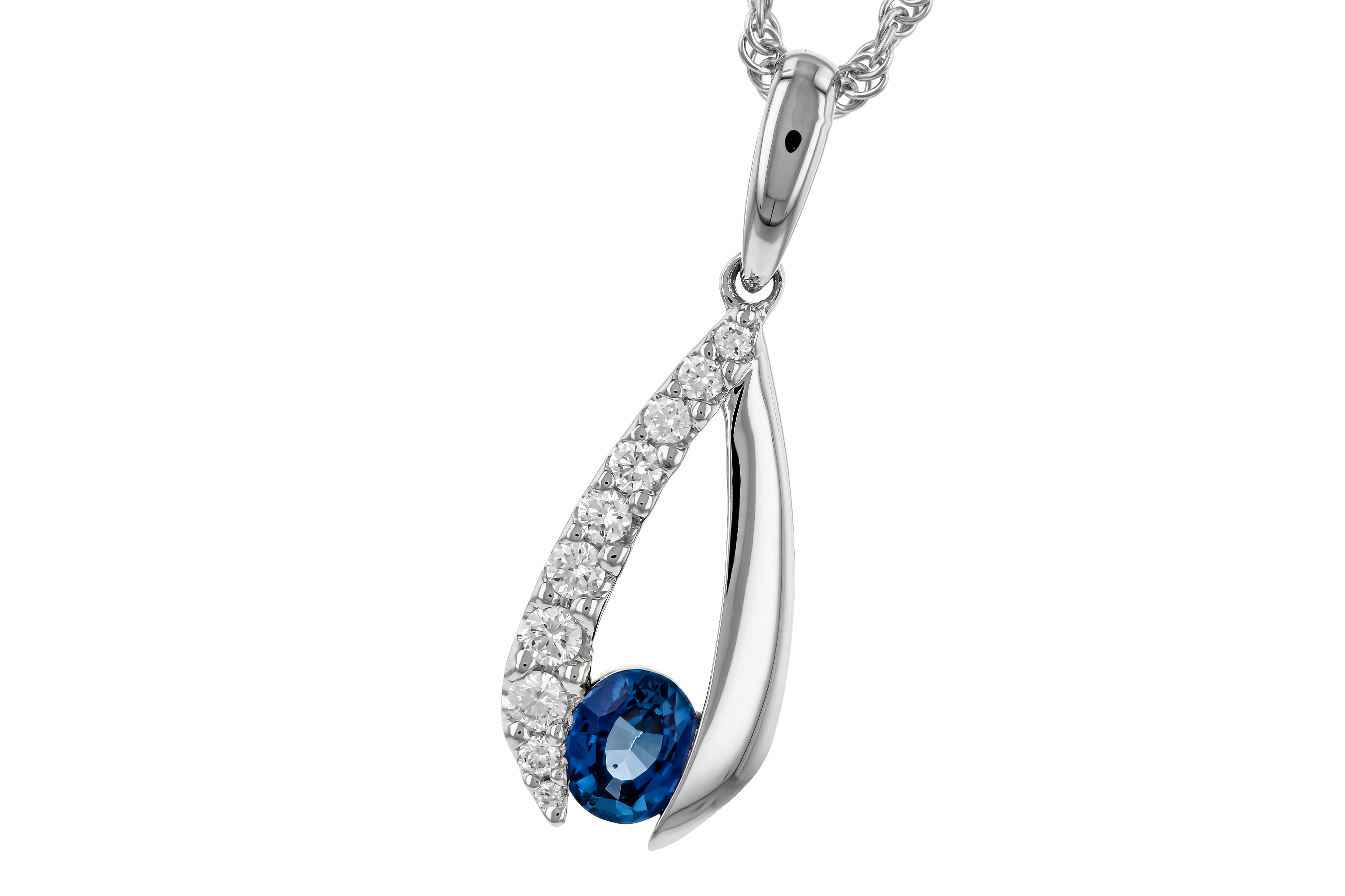 A283-87916: NECKLACE .38 SAPP .54 TGW (5x4 SAPP)