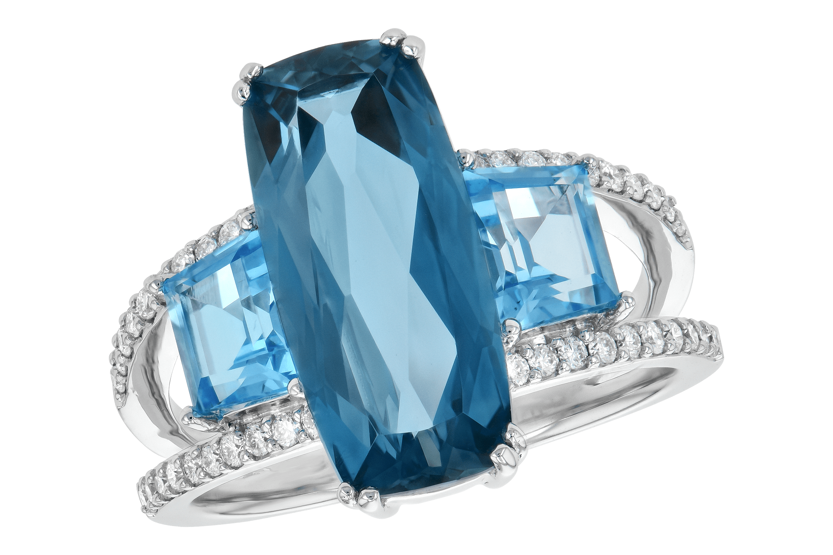 B199-33407: LDS RG 6.40 TW BLUE TOPAZ 6.67 TGW
