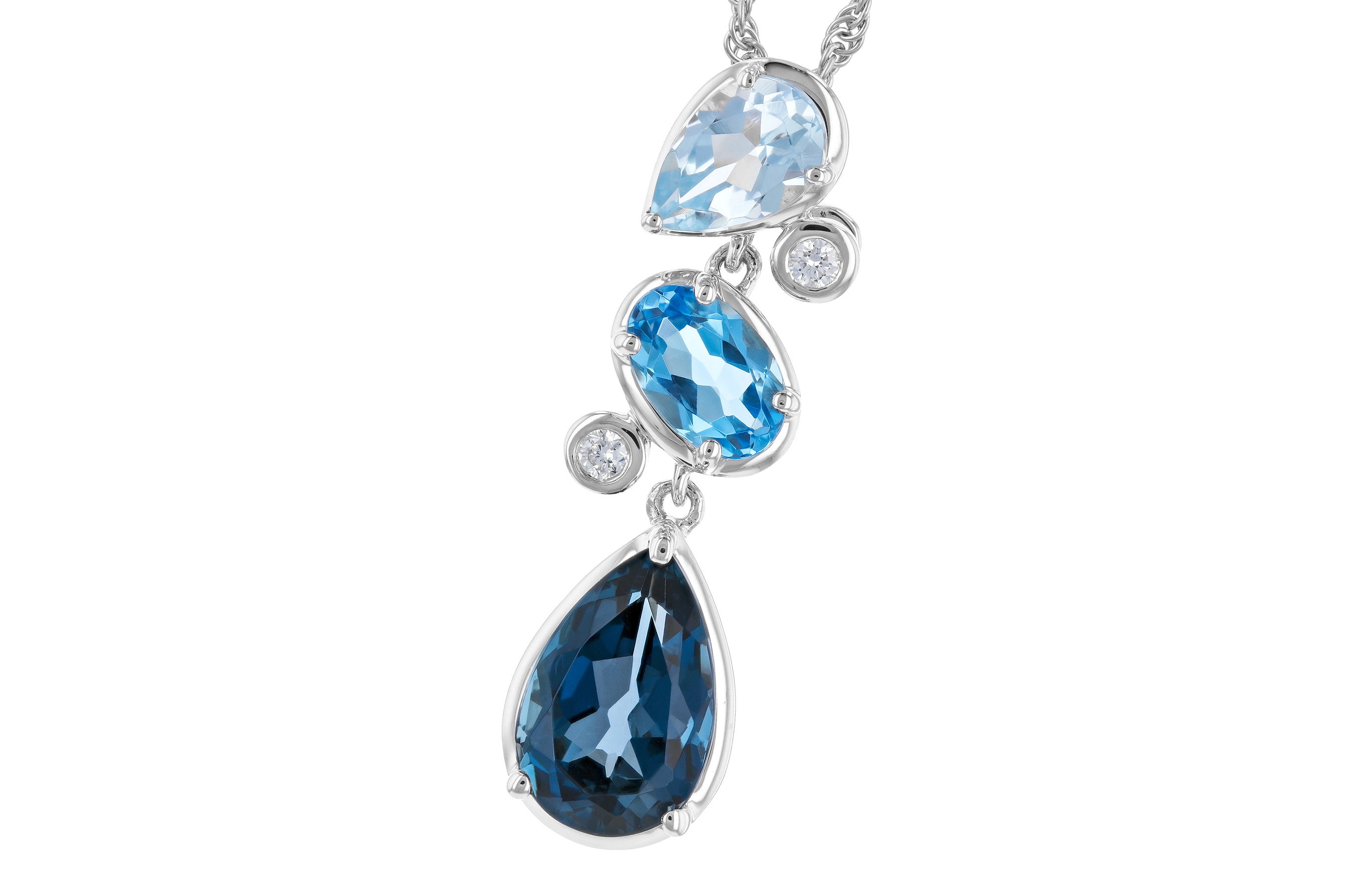 E282-94352: NECK 1.99 TW BLUE TOPAZ 2.02 TGW