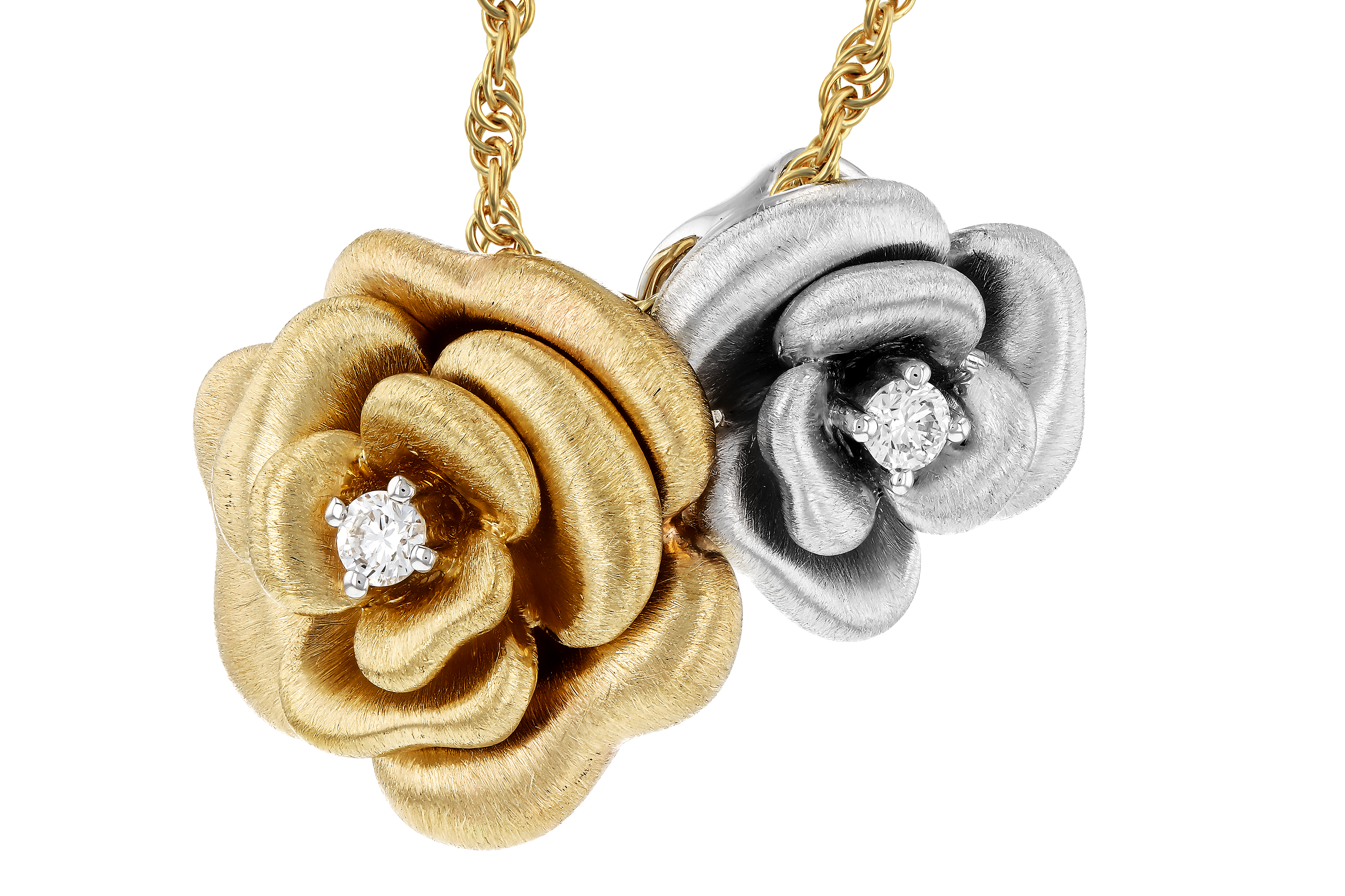 E284-73425: NECKLACE .06 TW