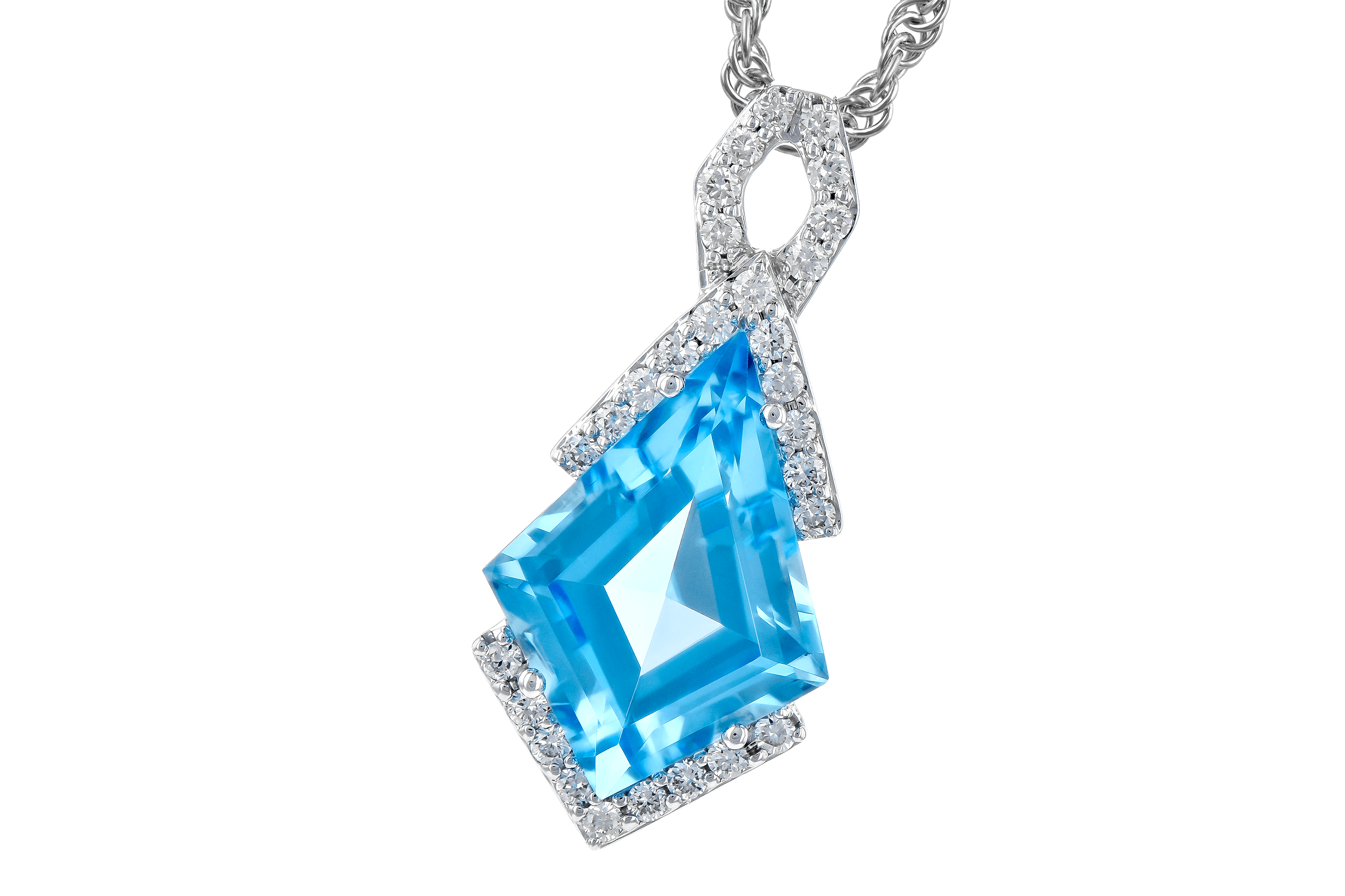 F282-02461: NECK 2.40 BLUE TOPAZ 2.53 TGW