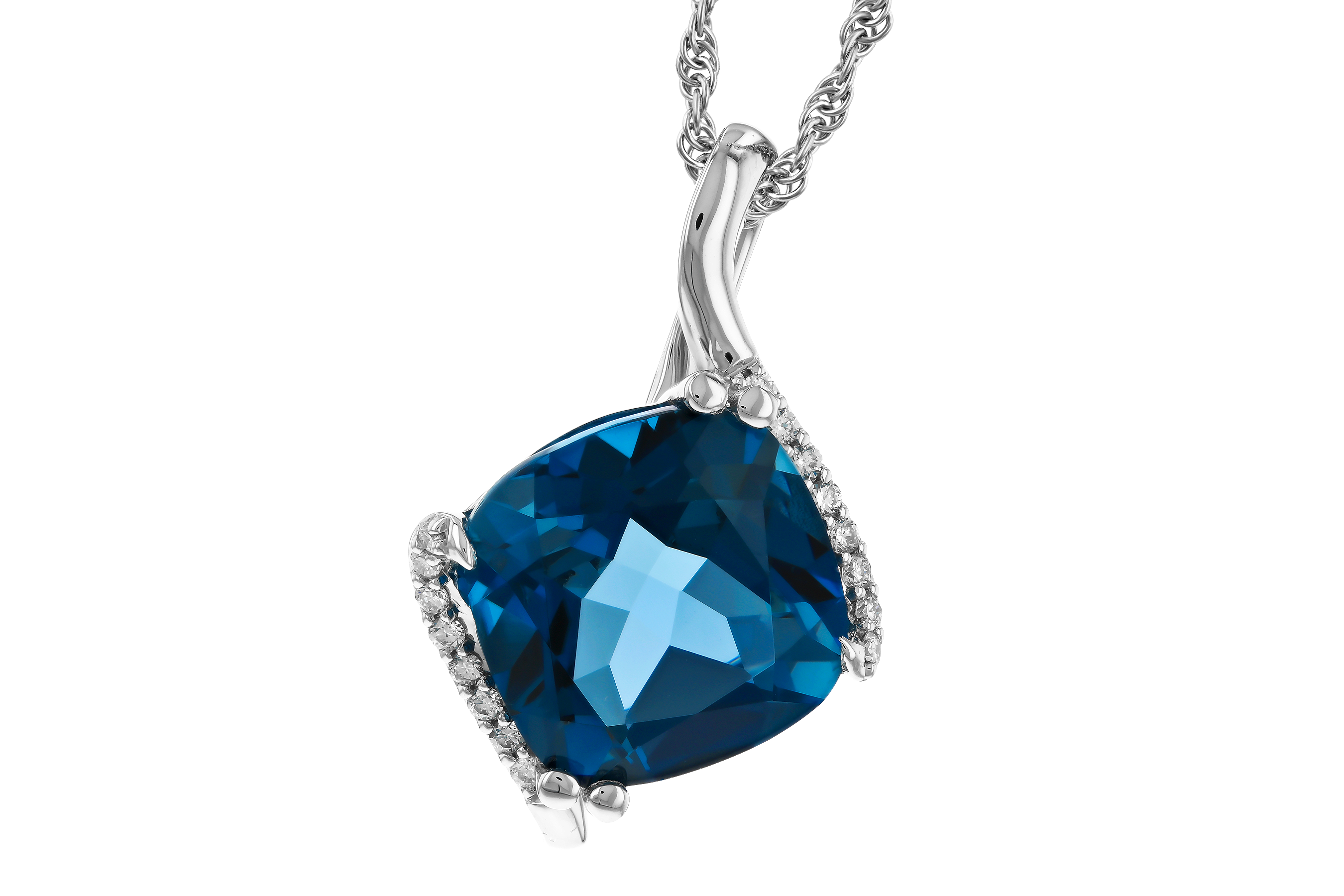 F283-88879: NECK 4.42 LONDON BLUE TOPAZ 4.50 TGW (10MM LBT)