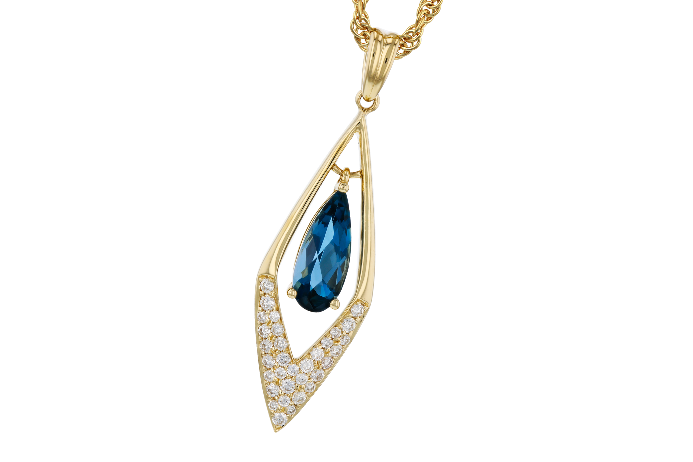G284-75215: NECK .85 LONDON BLUE TOPAZ 1.02 TGW (10x4MM LBT)