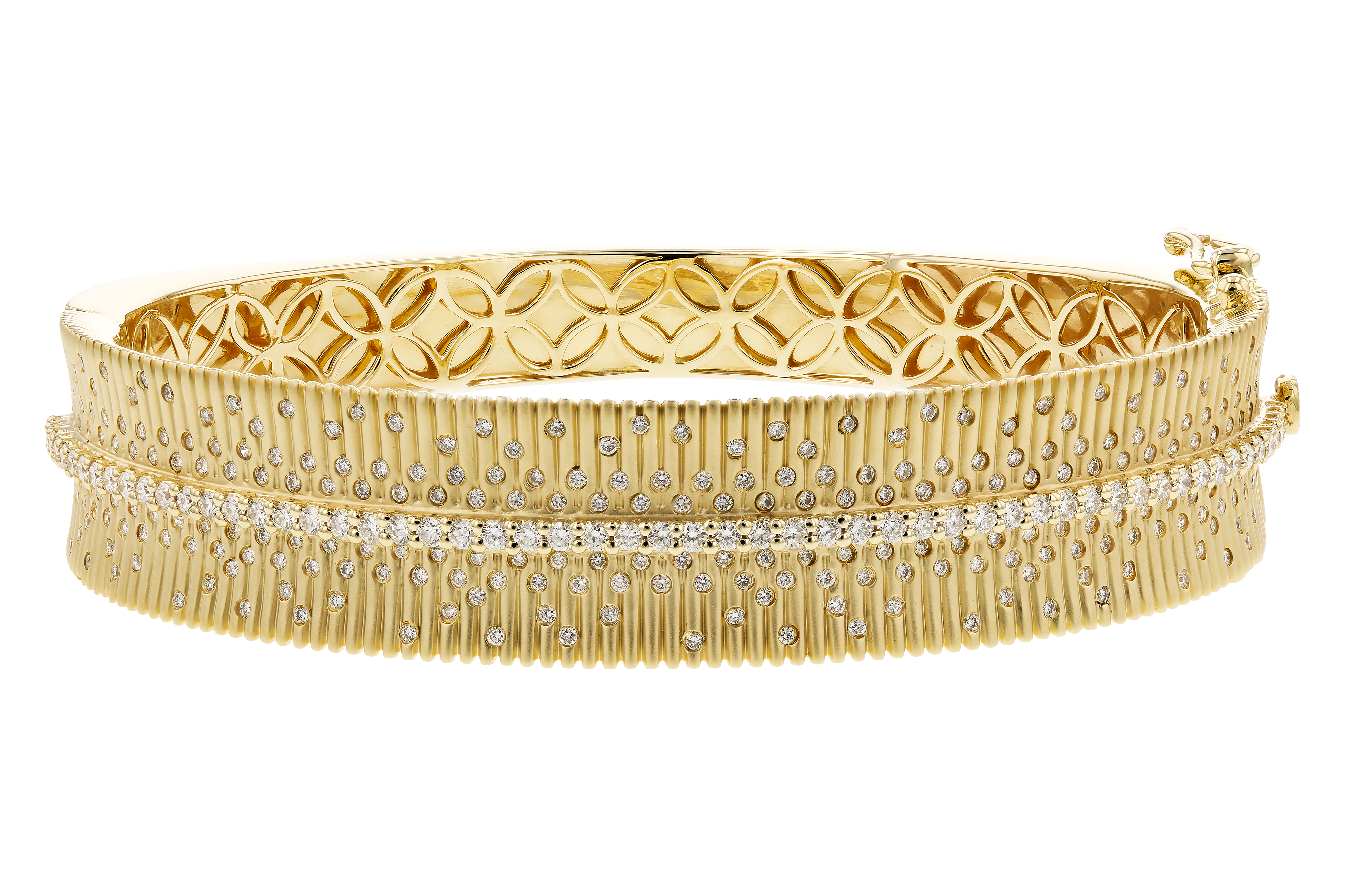 L193-82515: BANGLE BRACELET 1.94 TW (63X54MM)