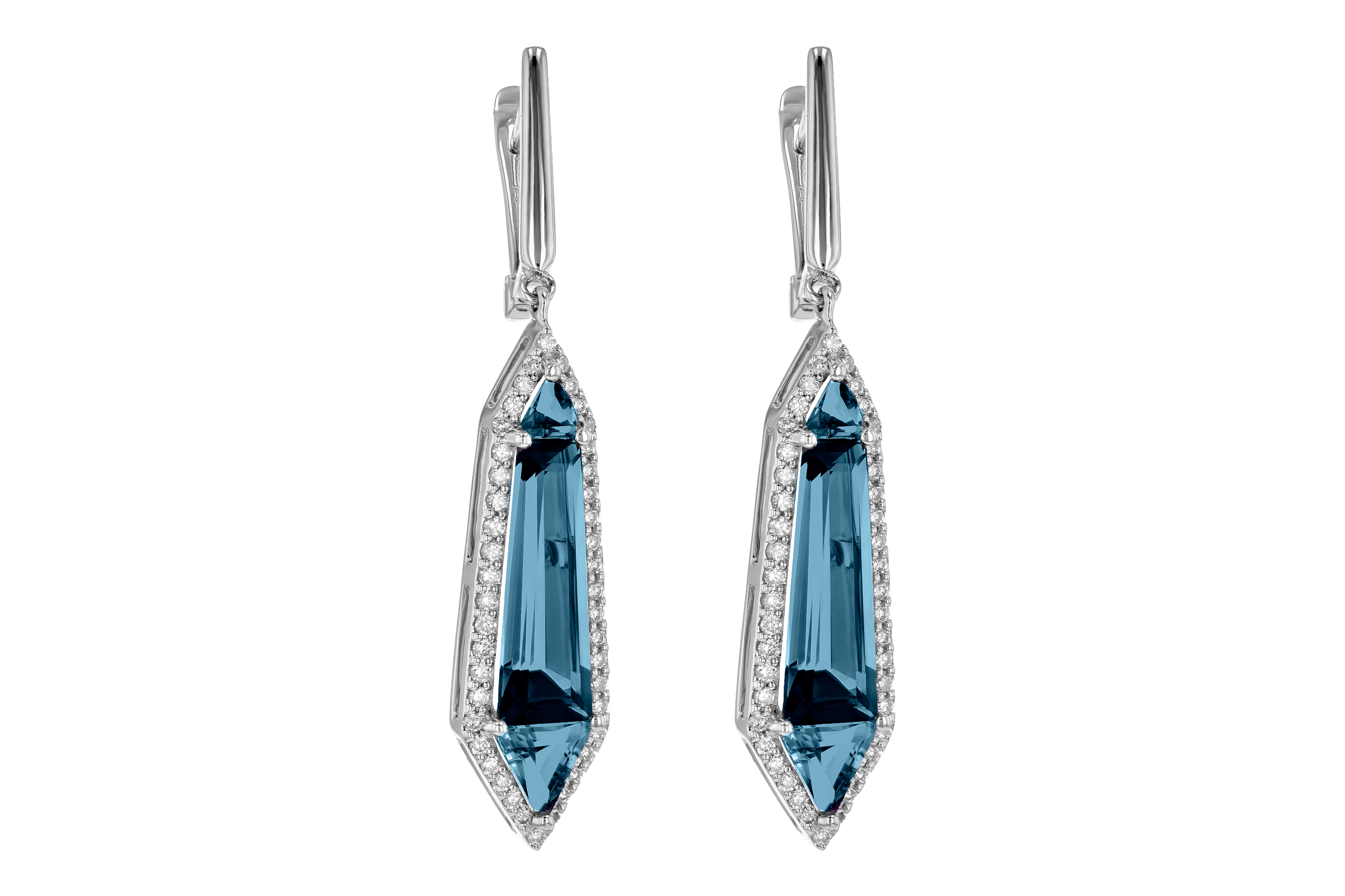 M199-30651: EARR 5.25 LONDON BLUE TOPAZ 5.67 TGW